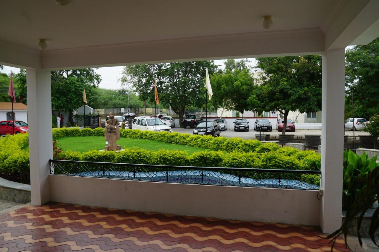 Amantra Shilpi Resort Udaipur Exterior foto